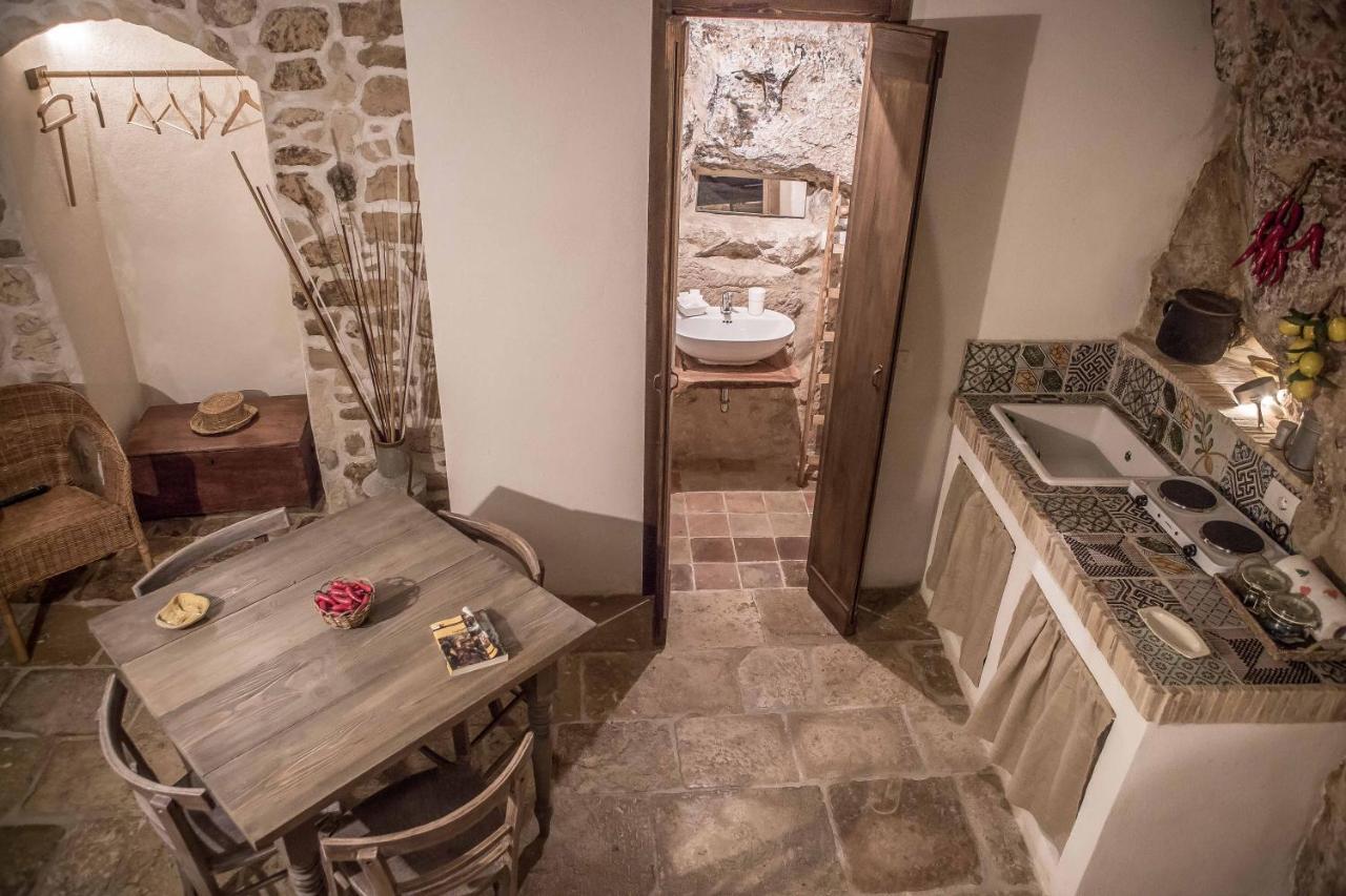Case-Grotte Degli Avi, Esperienza Abitativa In Grotta Modica Ngoại thất bức ảnh